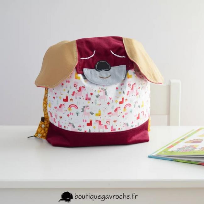 Sac &agrave; dos souple en forme de chien avec bretelles cordons