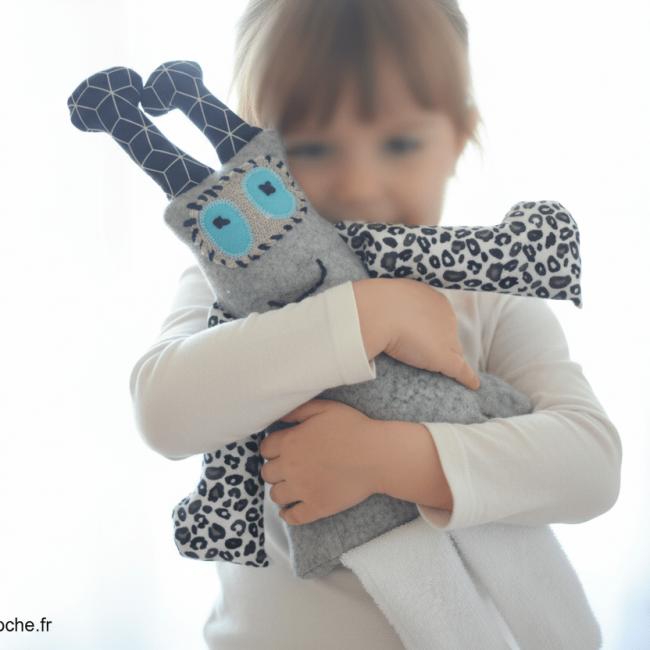 CALINEMOI – doudou personnalis&eacute; (frais de port et pr&eacute;nom offert)