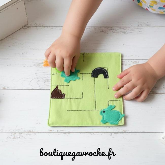 Petit Labyrinthe &agrave; bille du lapin: Vert