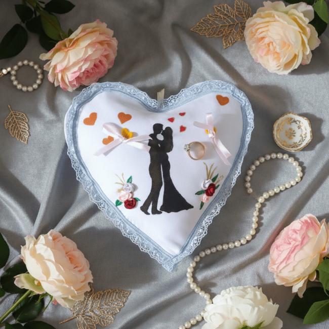Coeur Coussin Noces de cretonne ou Porte alliances (frais de port offert)