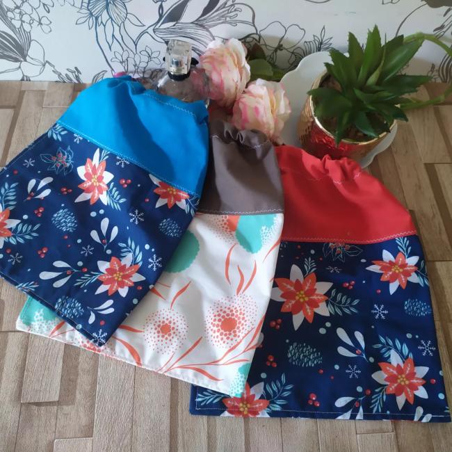 4 Pochons, sacs en tissu pour le rangement