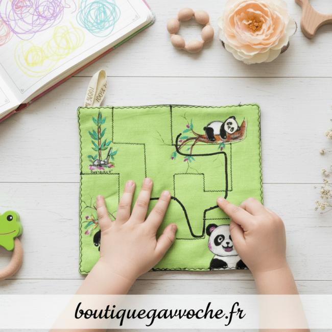 Labyrinthe &agrave; bille: panda peint &agrave; la main