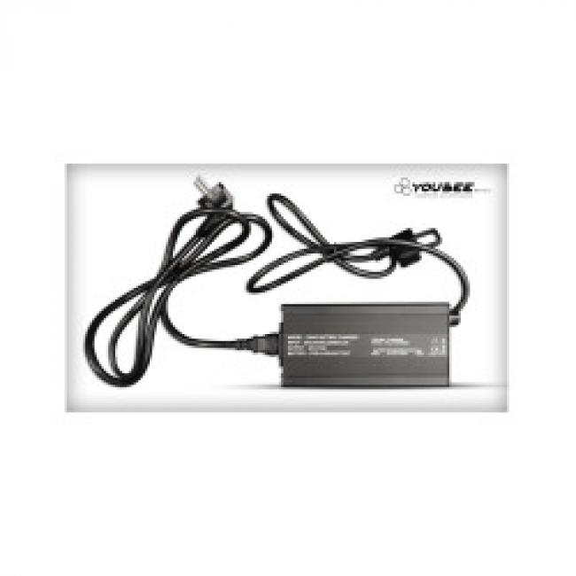 Chargeur 72V-84V  8A - HERITAGE - RSX - EGHOST - NITRO - E2GO