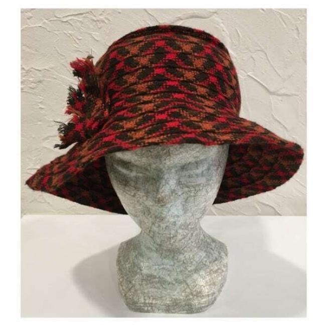 Le Chapeau Galon &#8211; Loulou