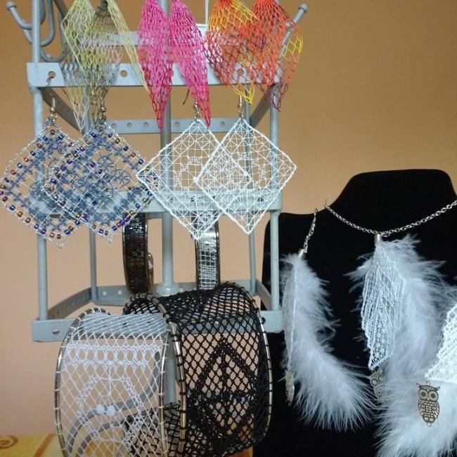 Boucles d’oreilles pièces uniques en Poinct de Tulle