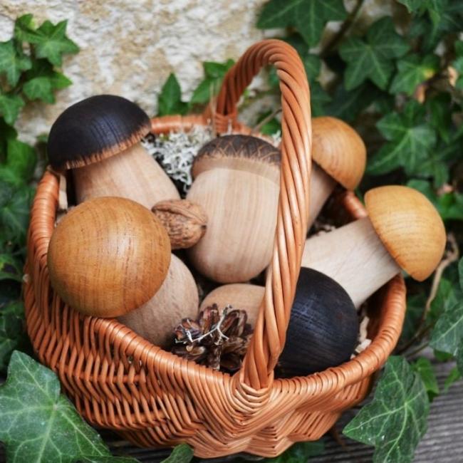 Paniers Osier garnis cèpes