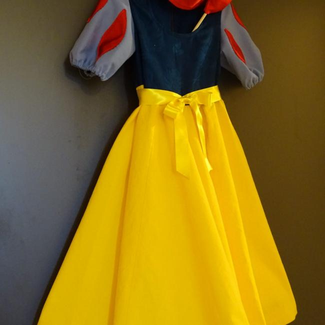 Déguisement pour enfants inspiré du personnage de Blanche neige