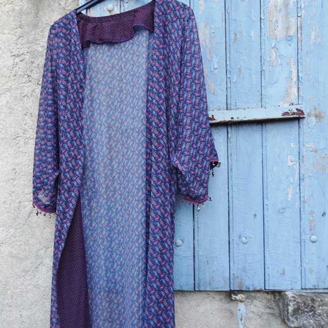 Kimono long en voile couleur violet bleu motif