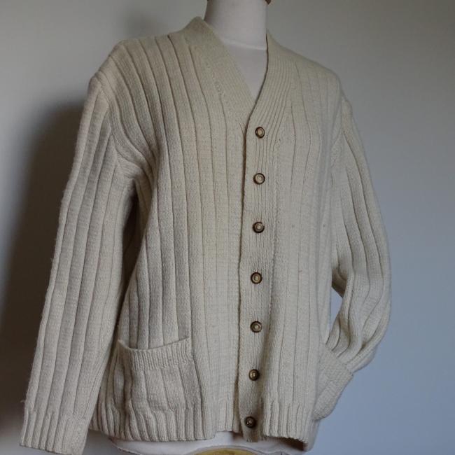 Gilet homme manches longues cardigan bouton maille tricot jersey écru 2 poches