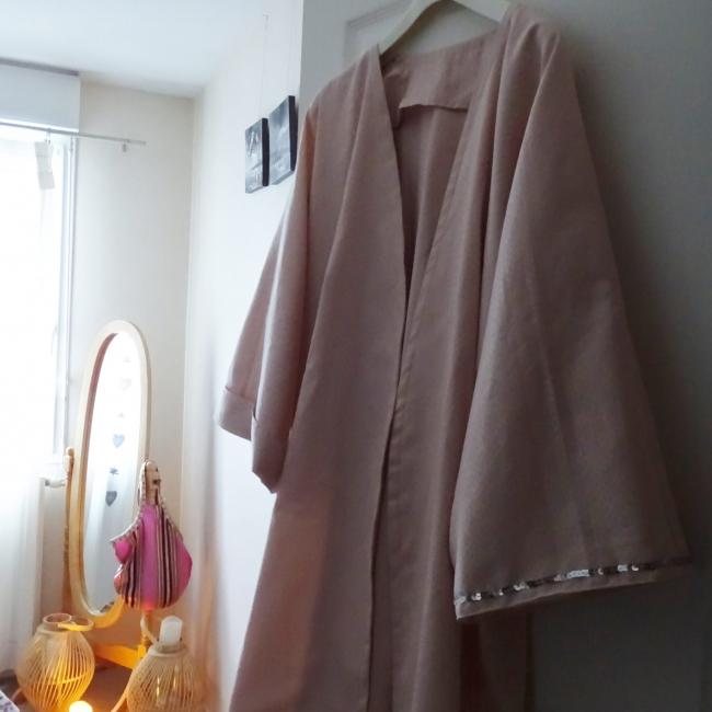 Kimono mi-long coloris rose poudré