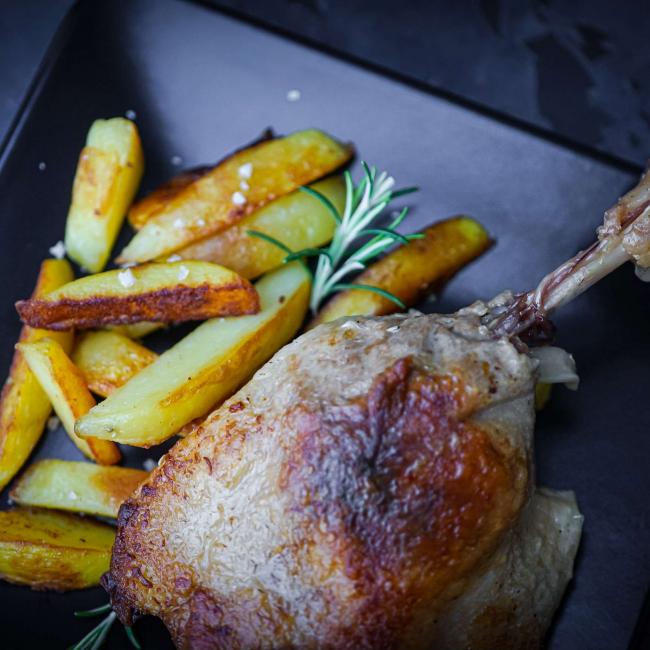 CUISSE DE CANARD CONFITE SOUS VIDE