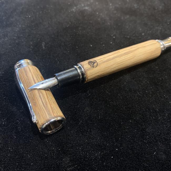 Stylo Plume | Luxe aimanté &#8211; Vieux Chêne