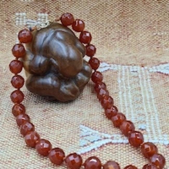 Collier perles de cornaline facettées