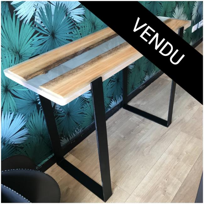 Console avec plateau rectangulaire en résine transparente