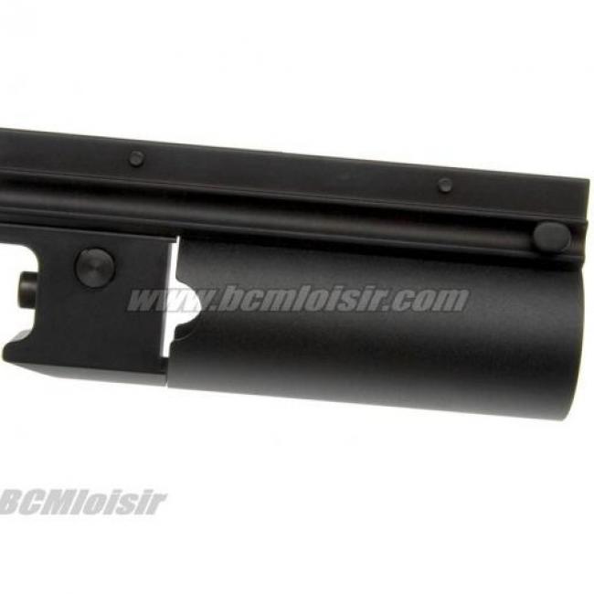 Lance-grenade XM203, court Madbull
