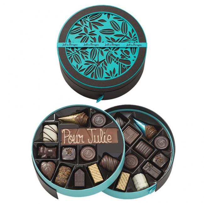 Boite ronde marron - 26 chocolats et sa barre lait avec personnalisation