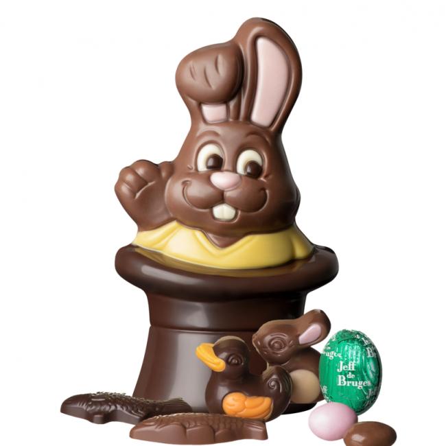 Lapin magicien Owen en chocolat au lait garni