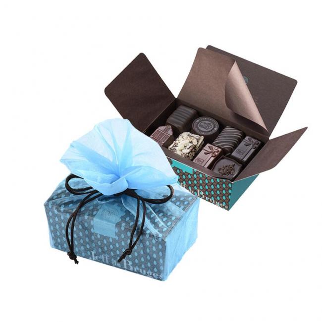 Ballotin 250 g chocolats assortis et pochette organdi bleue