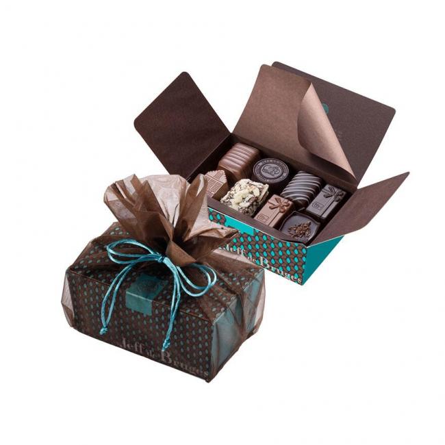 Ballotin 250 g chocolats assortis et pochette organdi marron