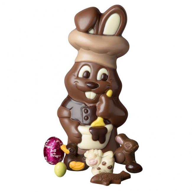 Lapin chocolatier Jeff en chocolat au lait garni
