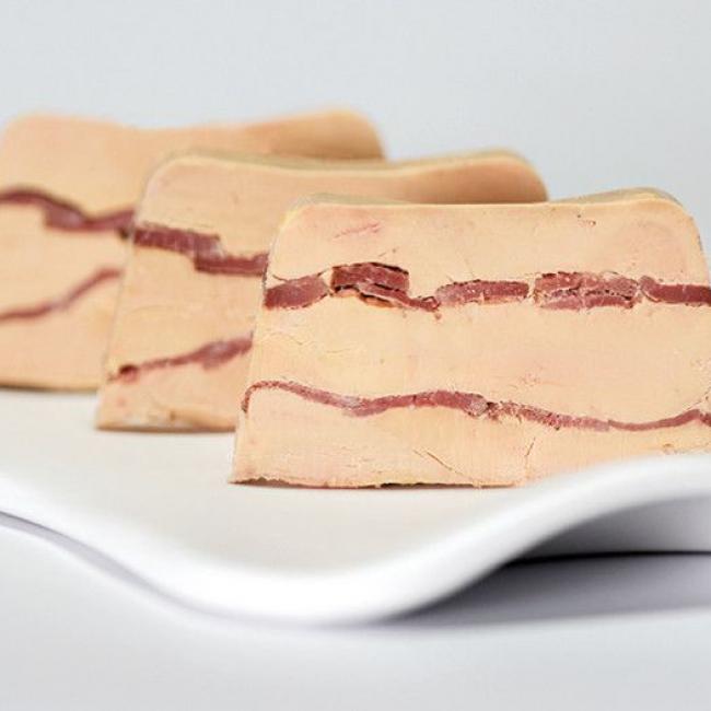 Foie gras au magret de canard fum&eacute;