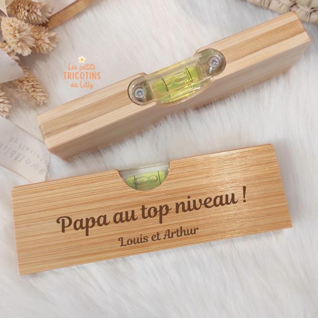 NIVEAU A BULLE - DECAPSULEUR PERSONNALISABLE