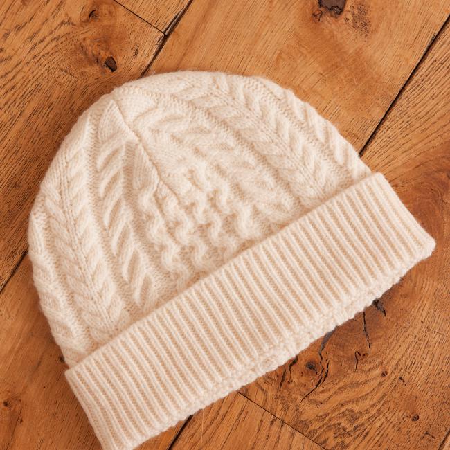Bonnet HOCHE en maille torsadée