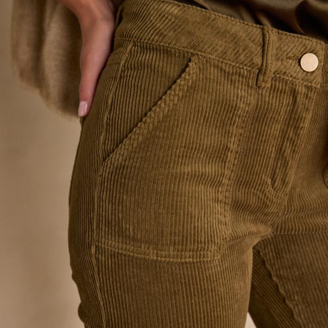 Pantalon chino NALLA en velours côtelé