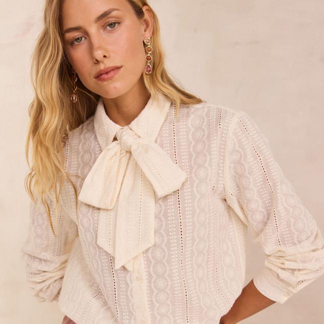 Blouse &agrave; col lavalli&egrave;re en coton COLETTE