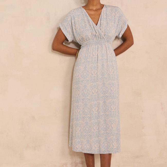 Robe imprim&eacute;e cache-coeur R&Ecirc;VE