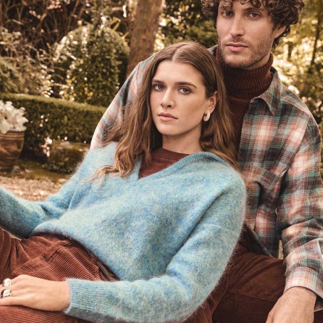 Pull col V unisexe en mohair et laine FLANEUR