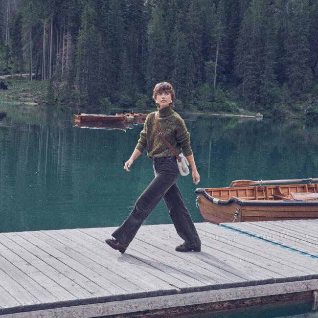 Pantalon large LISA en velours c&ocirc;tel&eacute;