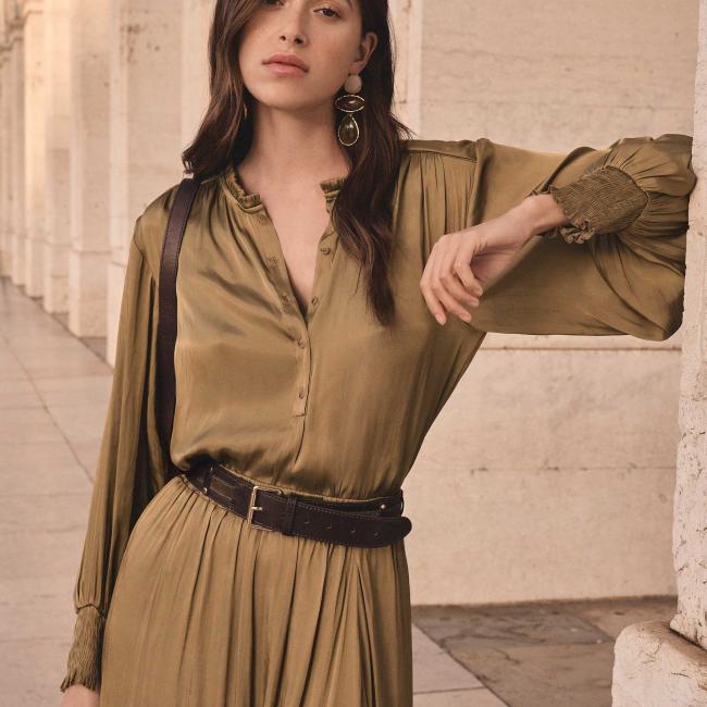 Blouse satin&eacute;e &agrave; manches bouffantes DEESSE