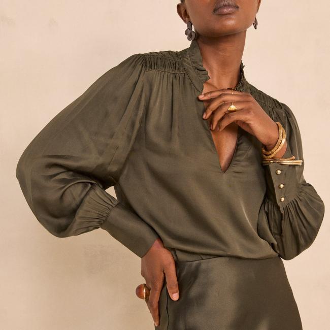 Blouse satin&eacute;e MAEVA