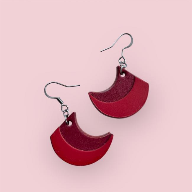 BOUCLES D'OREILLES EN CUIR ROUGE, ANITA