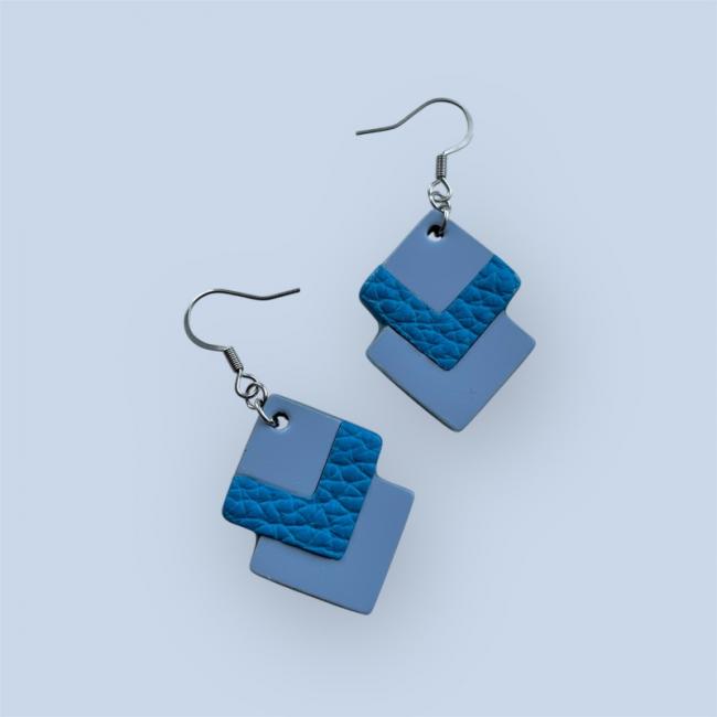 BOUCLES D'OREILLES EN CUIR BLEU, VICTORINE