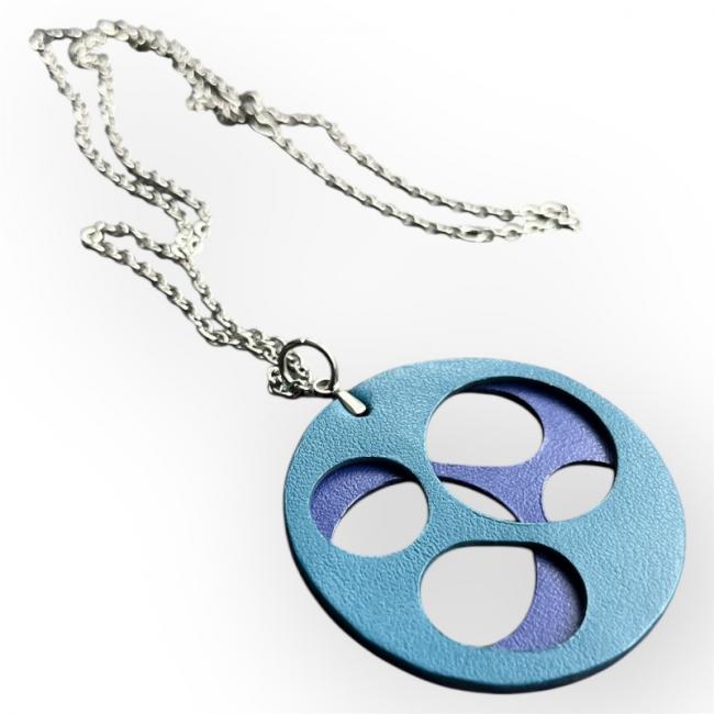 COLLIER EN CUIR BLEU CRÉATION ARTISANALE