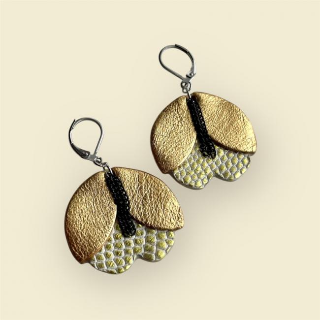 BOUCLES D'OREILLES EN CUIR DORÉ, FAFA