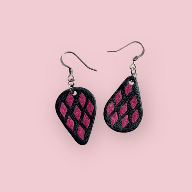 BOUCLES D'OREILLES EN CUIR NOIR ET ROSE, MAMZELLE BIJOUX