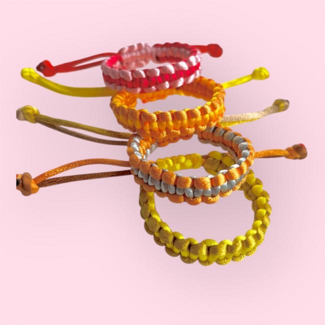 BRACELETS EN MACRAMÉ POUR ENFANT