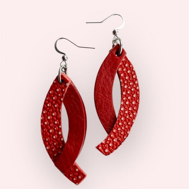 BIJOUX, BOUCLES D'OREILLES EN CUIR ROUGE FANTAISIES, MAMZELLE BIJOUX