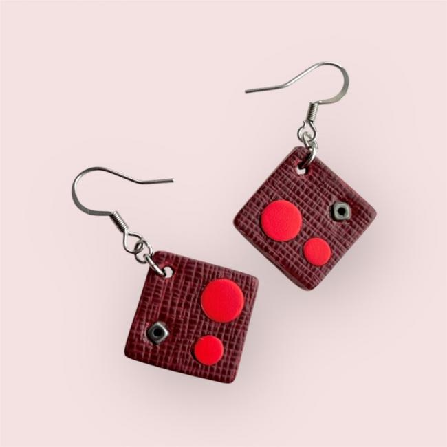 BOUCLE D'OREILLE EN CUIR BORDEAUX, GINA