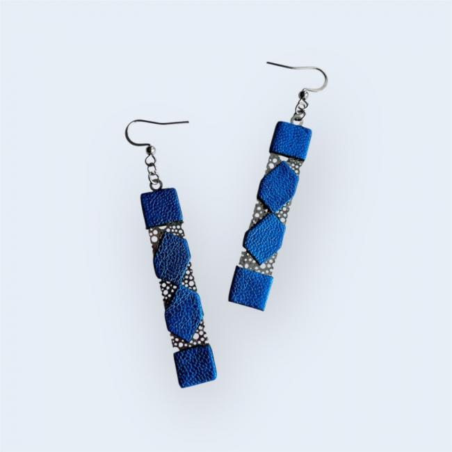 BOUCLES D'OREILLES EN CUIR BLEU, LOUISE