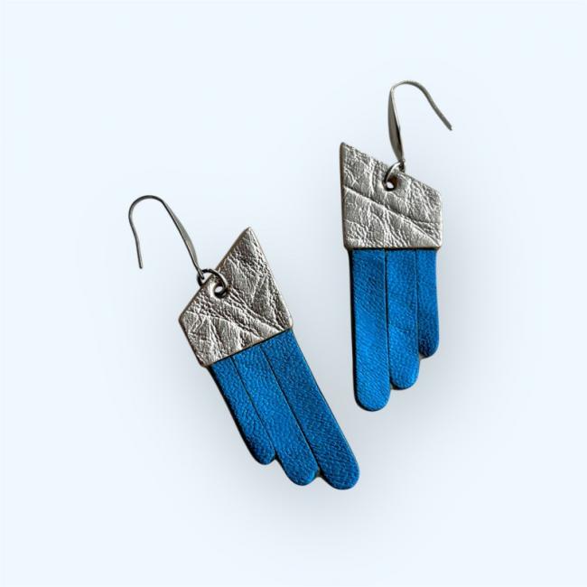 BOUCLES D'OREILLES EN CUIR BLEU, ALMA