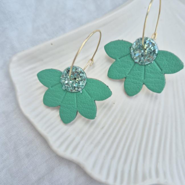 Fleur verte, acier inoxydable