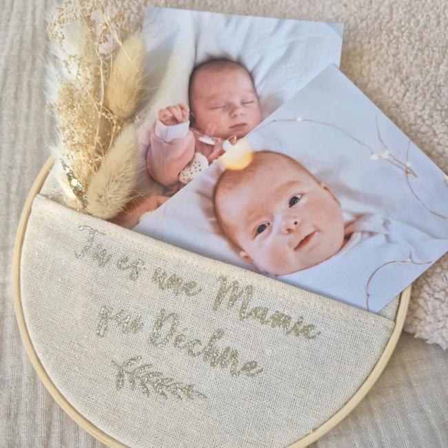 Cadre "tu es une mamie qui déchire" + bouquet