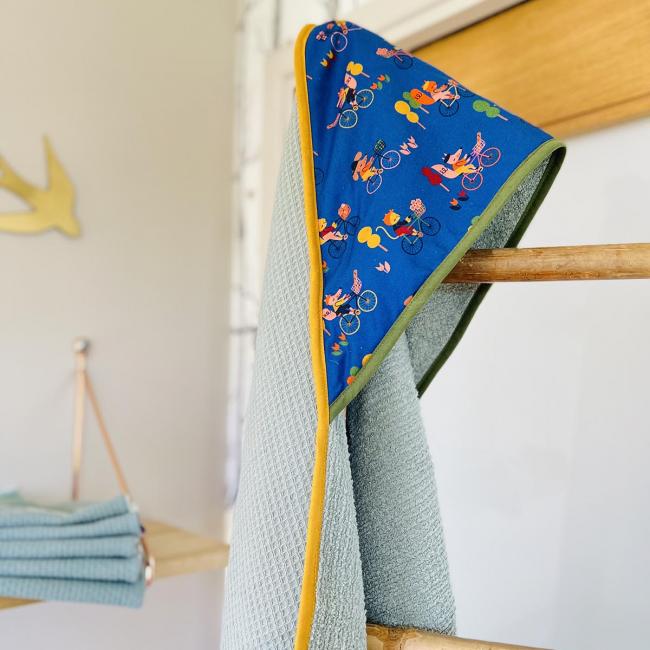 La cape de bain – A Bicyclette!