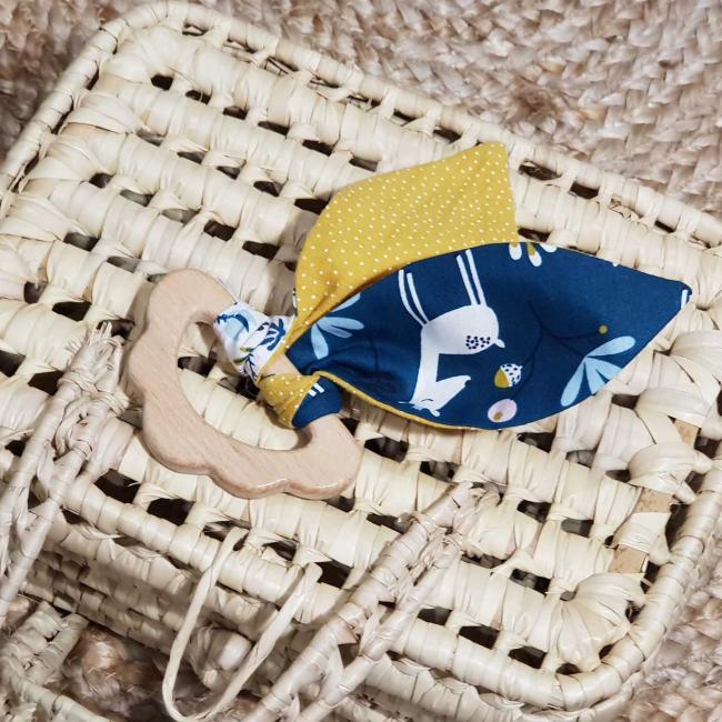 Le hochet oreilles de lapin – Forestier