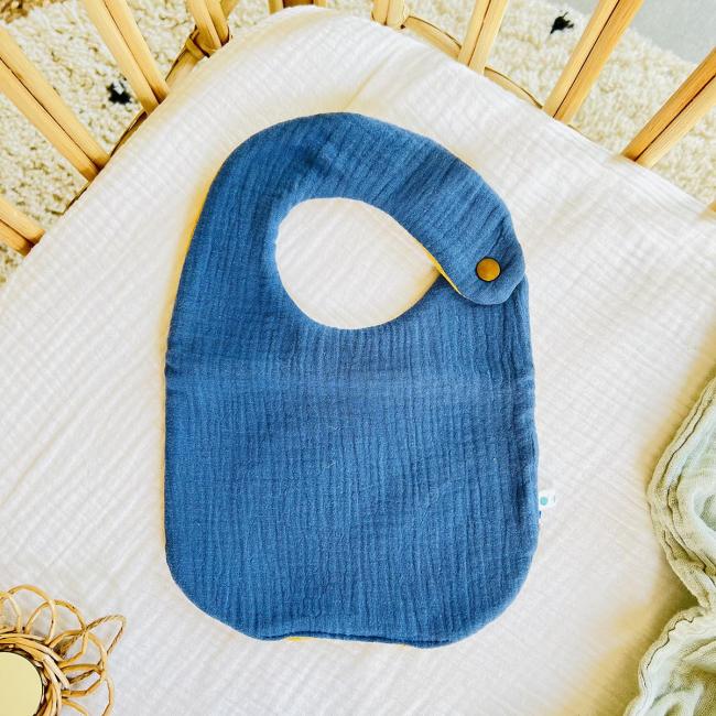 Petit Bavoir Bleu Tendance