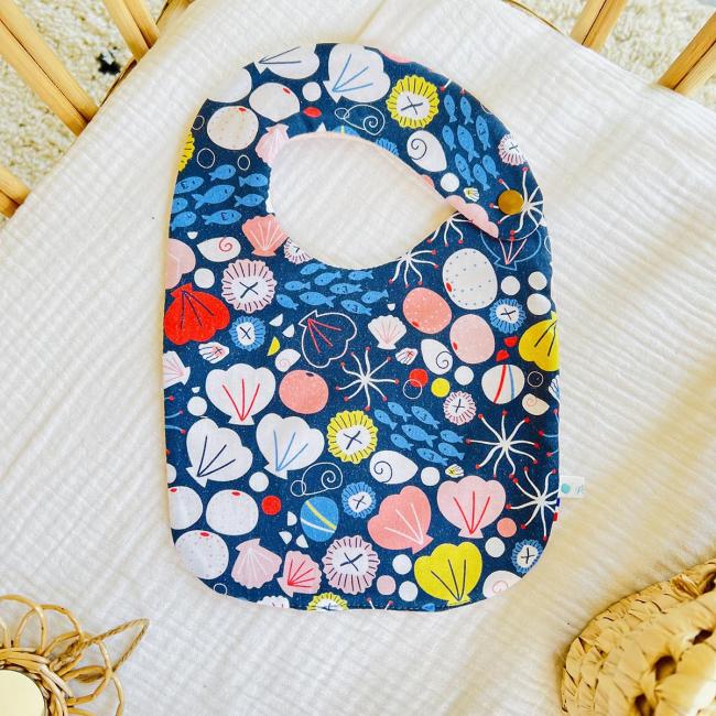 Petit Bavoir Coquillages et Compagnie